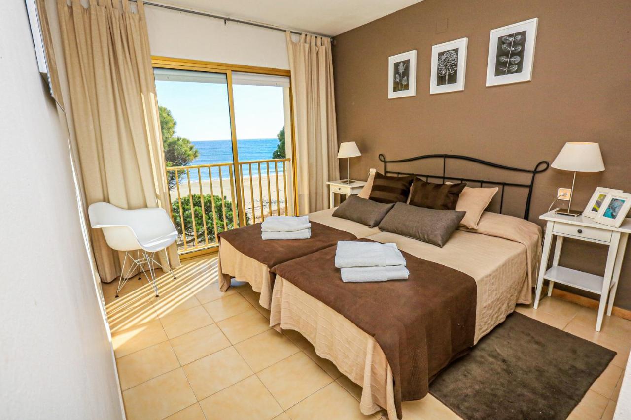 דירות קמברילס Playmar Litoral Costa Dorada - Only Families מראה חיצוני תמונה