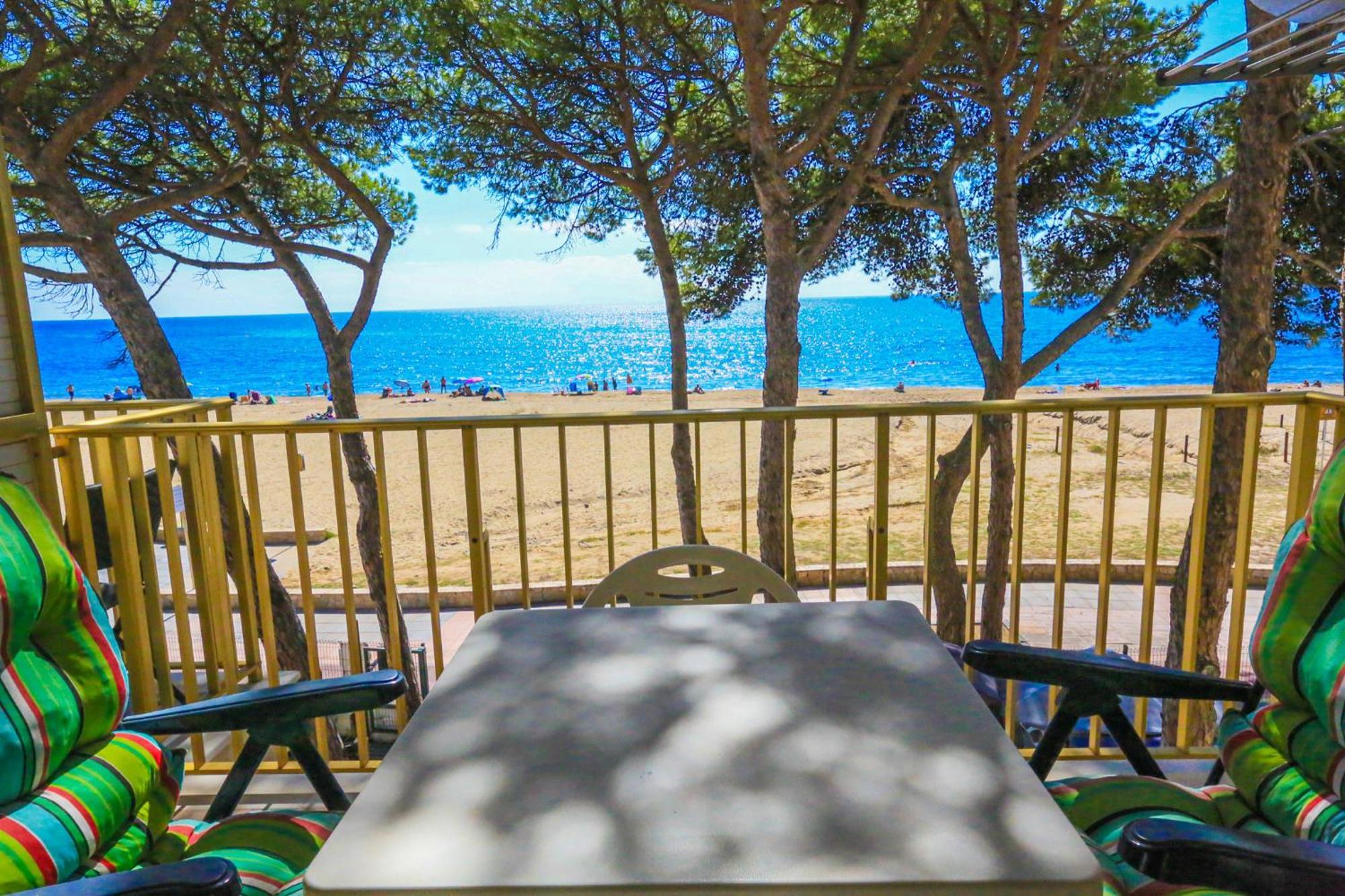 דירות קמברילס Playmar Litoral Costa Dorada - Only Families מראה חיצוני תמונה